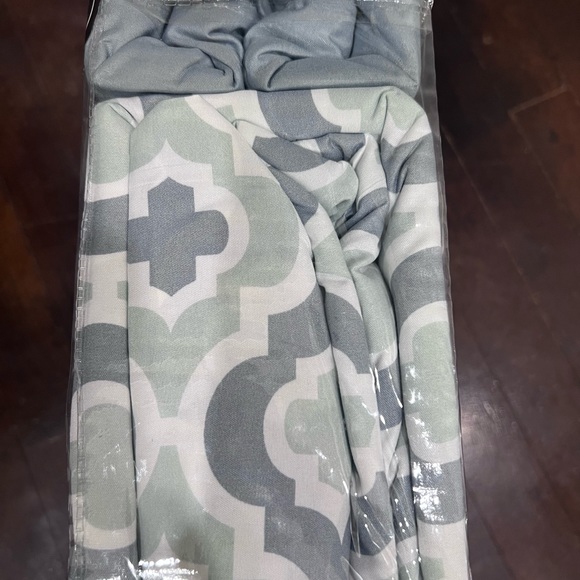 King Size Bed sheet Set + extra pillowcases - Picture 3 of 7